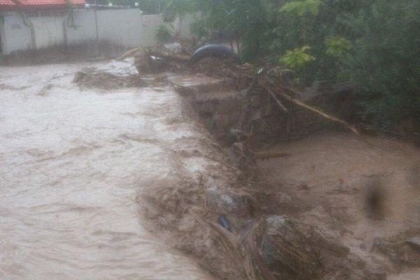 جاری شدن سیل در روستای گنجه رودبار، خسارت ها برآورد نشده است